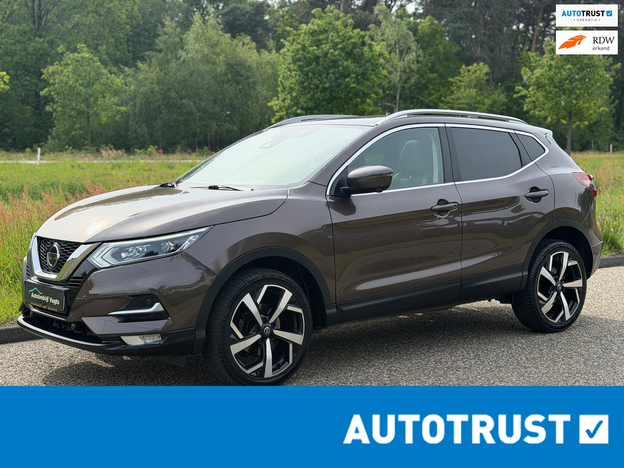 Nissan Qashqai - 1.3 DIG-T Tekna Plus Akari *Pano*Camera*Leder - AutoWereld.nl