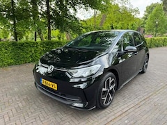 Volkswagen ID.3 - Pro S 77kWh SOH 100% Headup/Camera/Trekhaak//Masagestoelen/Bidirectioneel laden