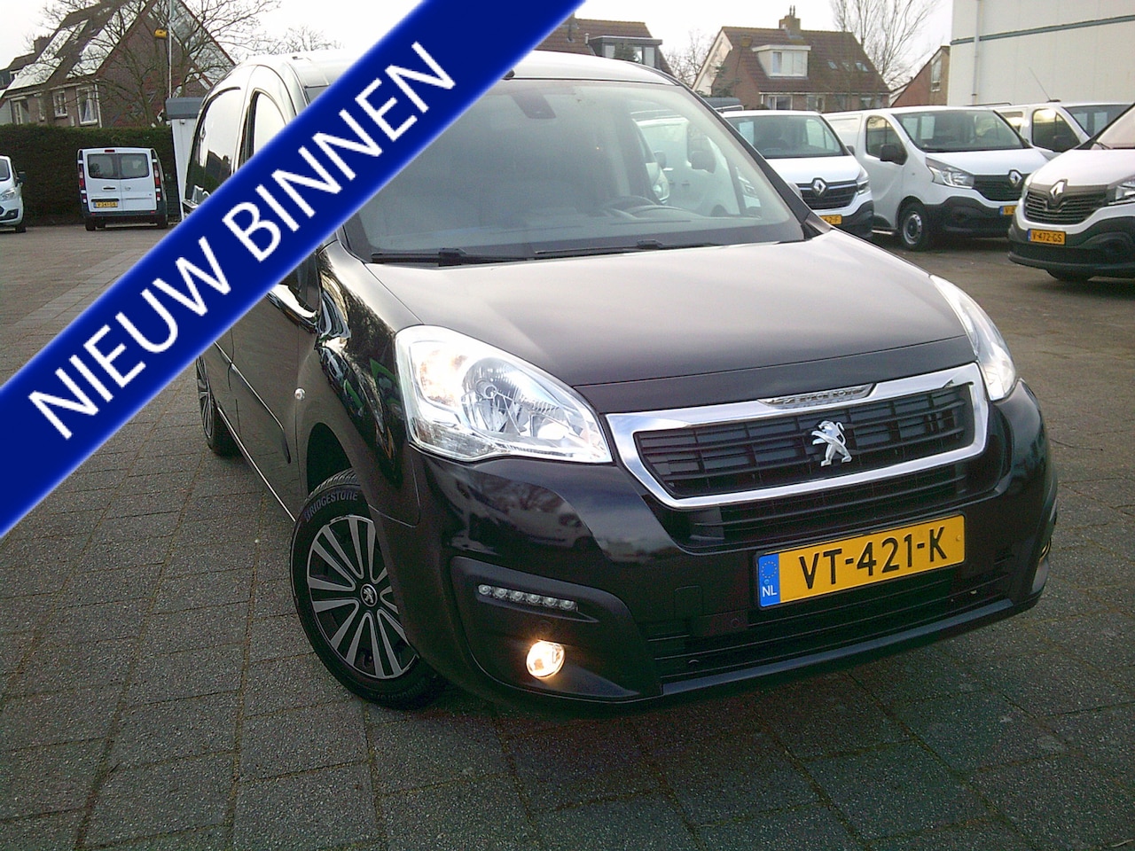 Peugeot Partner - 120 1.6 BlueHDi 100 L1 Première S&S VOORZIEN VAN AIRCO+CRUISE+NAVIGATIE !! - AutoWereld.nl