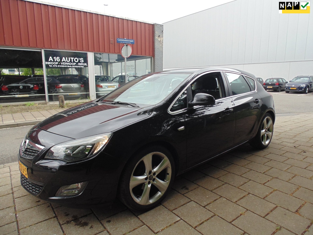 Opel Astra - 1.6 Sport met airco navi 2010 - AutoWereld.nl