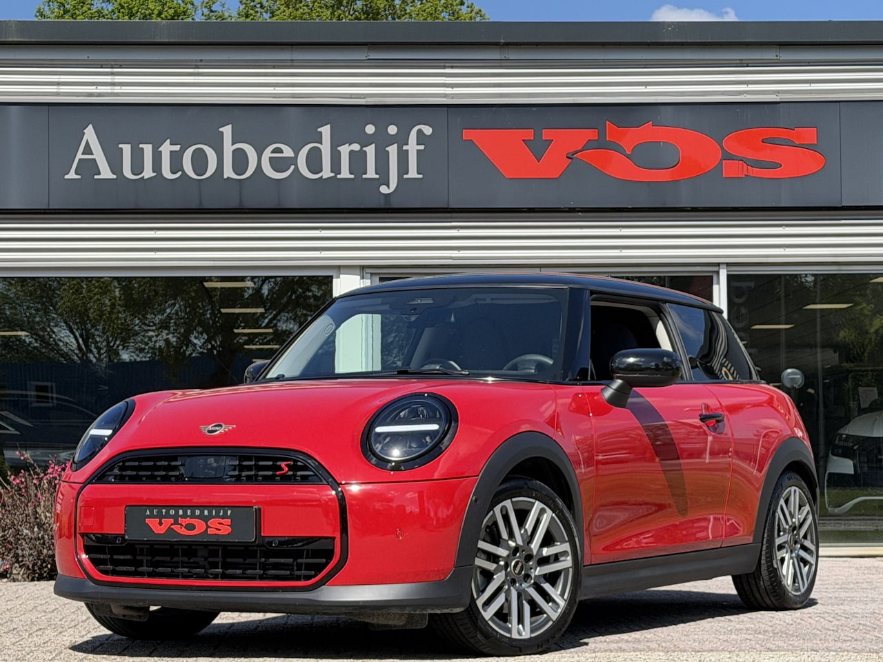 MINI Cooper S - Mini 2.0 Classic XS 204 pk | Camera | Stuurverwarming | Nw model - AutoWereld.nl