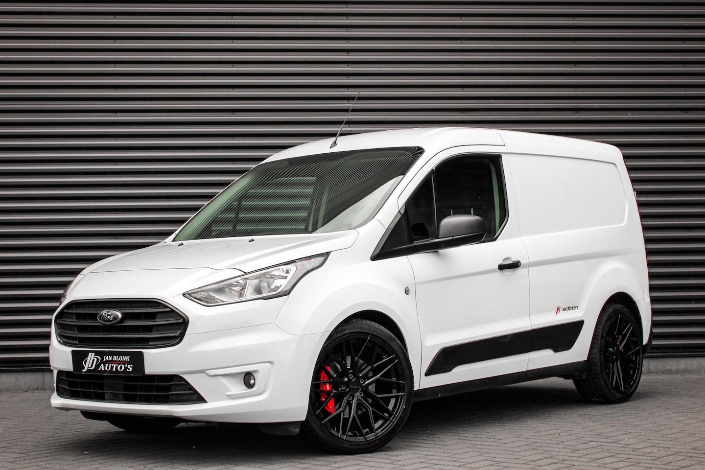 Ford Transit Connect - 1.5 EcoBlue L1 Trend 159DKM 2018 Grey 3-ZITS / AIRCO / NIEUWSTAAT / JB-EDITION / BREMBO CO - AutoWereld.nl