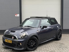 MINI Cooper S - 1.6 / 50 Year Edition / NAP / Panoramadak