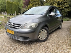 Volkswagen Golf - 1.6 FSI Comfortline..Apk 07-11-2026