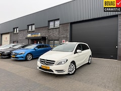 Mercedes-Benz B-klasse - 180 Ambition | 12MND GARANTIE | CRUISE | XENON | LMV | TREKHAAK | NAVI |