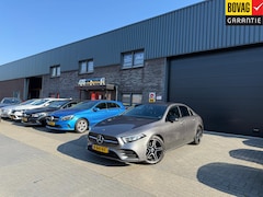 Mercedes-Benz A-klasse - 180 AMG Line | 1E EIGENAAR | 12MND GARANTIE | LED | CAMERA | SFEER | DAB | CARPLAY | CRUIS