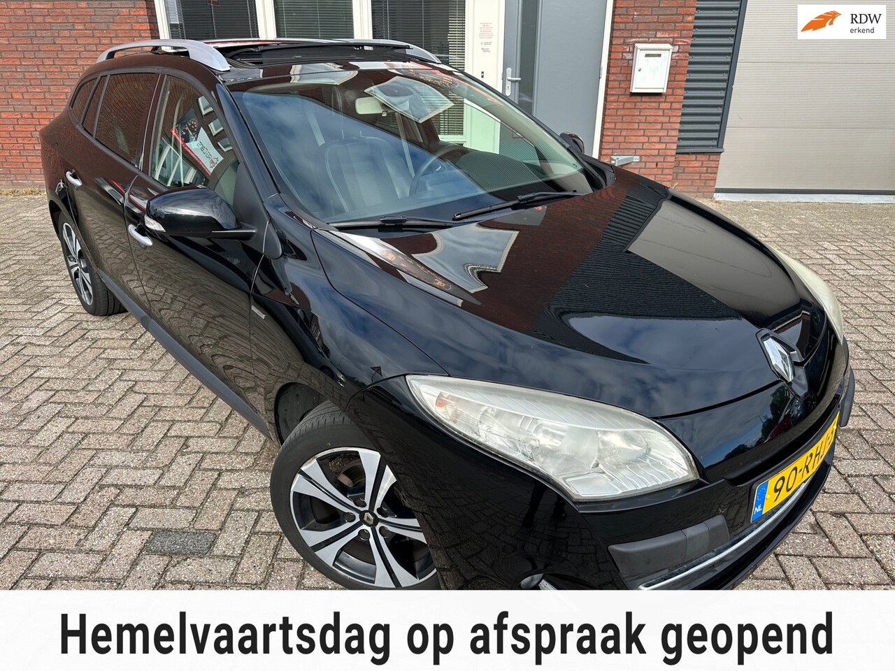 Renault Mégane Estate - 1.4 TCe Bose / Pano / Navi / Leder / PDC / Clima - AutoWereld.nl