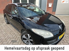 Renault Mégane Estate - 1.4 TCe Bose / Pano / Navi / Leder / PDC / Clima