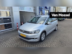 Volkswagen Touran - 1.0 TSI Comfortline 7p 115PK Navigatie