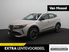 Alfa Romeo Junior - Elettrica 54 kWh | Apple Carplay/Android Auto | Climate control | 18" Lichtmetalen velgen