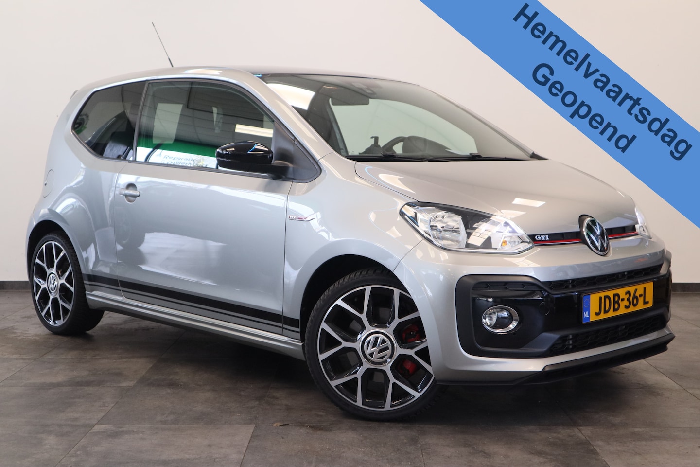Volkswagen Up! - 1.0 TSI GTI Dealer onderhouden * Hemelvaartsdag geopend van 12:00 tot 17:00u * - AutoWereld.nl
