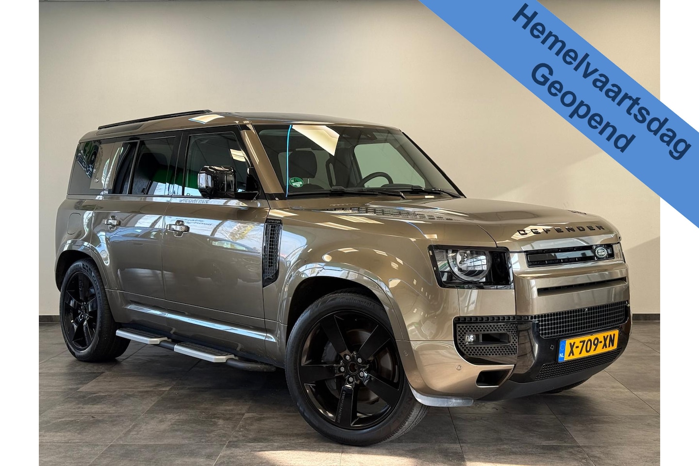 Land Rover Defender 110 - 2.0 P400e 110 X-Dynamic HSE Memory Clearsight Mirror Black Pack Koelbox * Hemelvaartsdag g - AutoWereld.nl