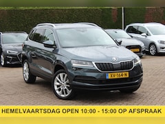 Skoda Karoq - 1.5 TSI ACT Style Business / Trekhaak / Camera / Keyless / CarPlay / 18'' / Canton Audio /