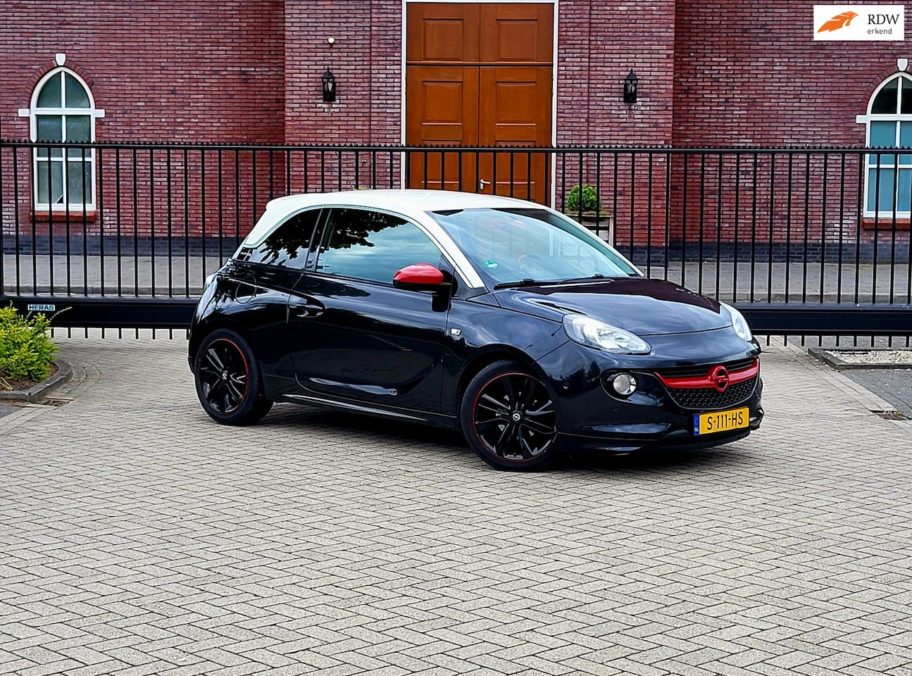 Opel ADAM - 1.4 Glam / Airco / Navi / Bluethoot / Nieuwe Apk / Pdc - AutoWereld.nl