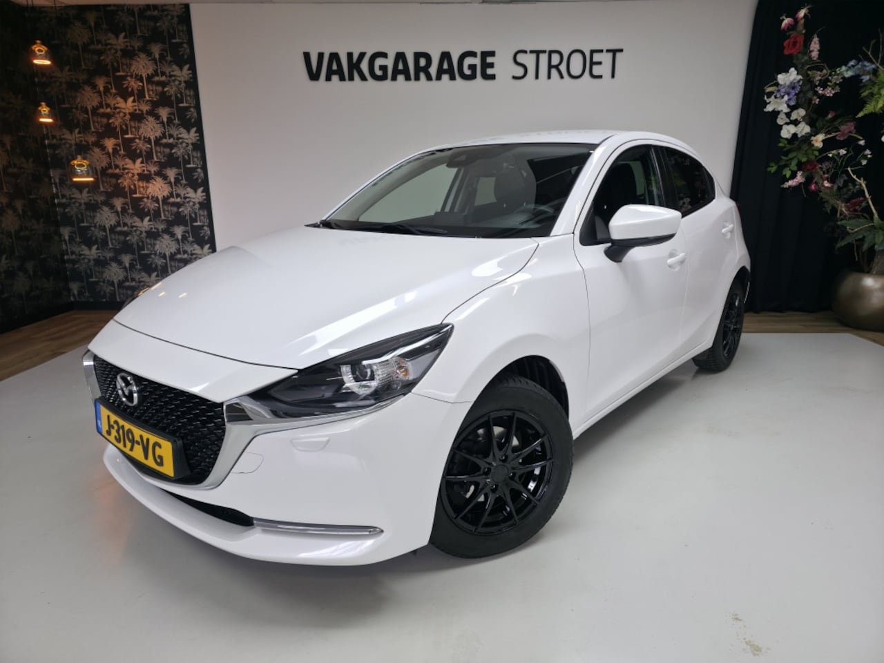 Mazda 2 - 1.5 Skyact-G Luxury | digi o.h | cruise | verw.stoelen | jaarbrt - AutoWereld.nl