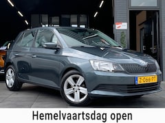 Skoda Fabia - 1.0 Active|Stoelverwarming|PDC|Airco|Bluetooth