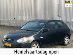 Hyundai Accent - 1.4i Dynamic