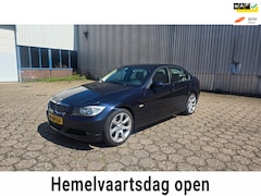 BMW 3-serie - 318i High Executive