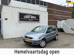 Ford Fusion - 1.6-16V Ghia - AUTOMAAT - AIRCO - RIJDT & SCHAKELT GOED
