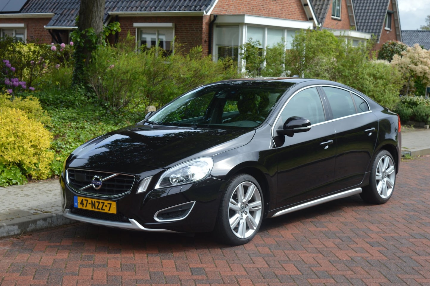 Volvo S60 - 2.0T Summum Org NL/NAP/Navi/leer - AutoWereld.nl