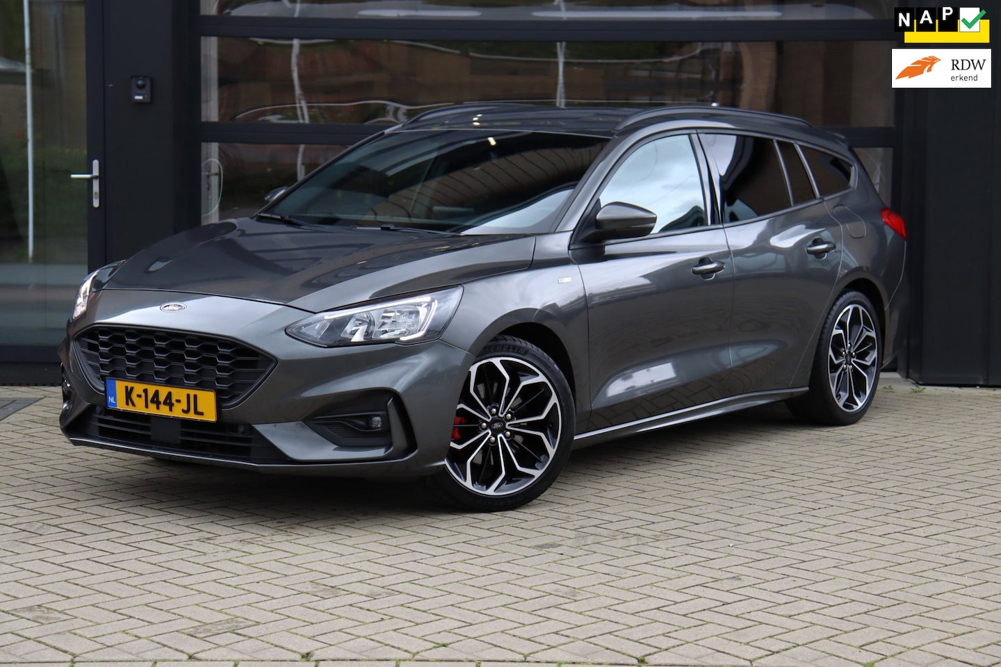 Ford Focus Wagon - 1.0 EcoBoost Titanium X Business | NAP | Apple Carplay | Stoel/Stuur Verwarming | Cruise | - AutoWereld.nl