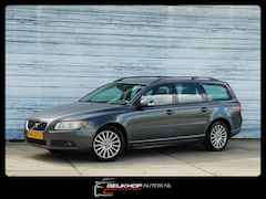 Volvo V70 - 2.5T Summum Automaat Leer Airco Navi 200Pk