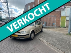 Volkswagen Golf - 1.6-16V Comfortline