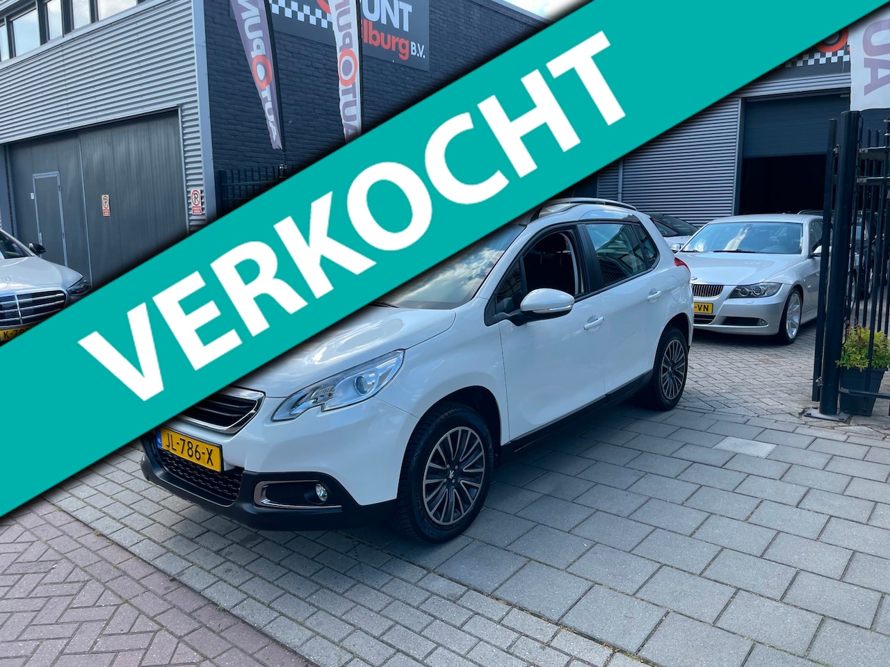 Peugeot 2008 - 1.2 PureTech Active 1e Eigenaar! Trekhaak Airco NAP APK - AutoWereld.nl