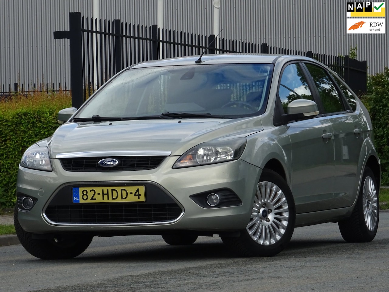 Ford Focus - 1.6 Titanium 5DRS NAP/NAVI/CLIMA/CRUISE/PDC/APK - AutoWereld.nl
