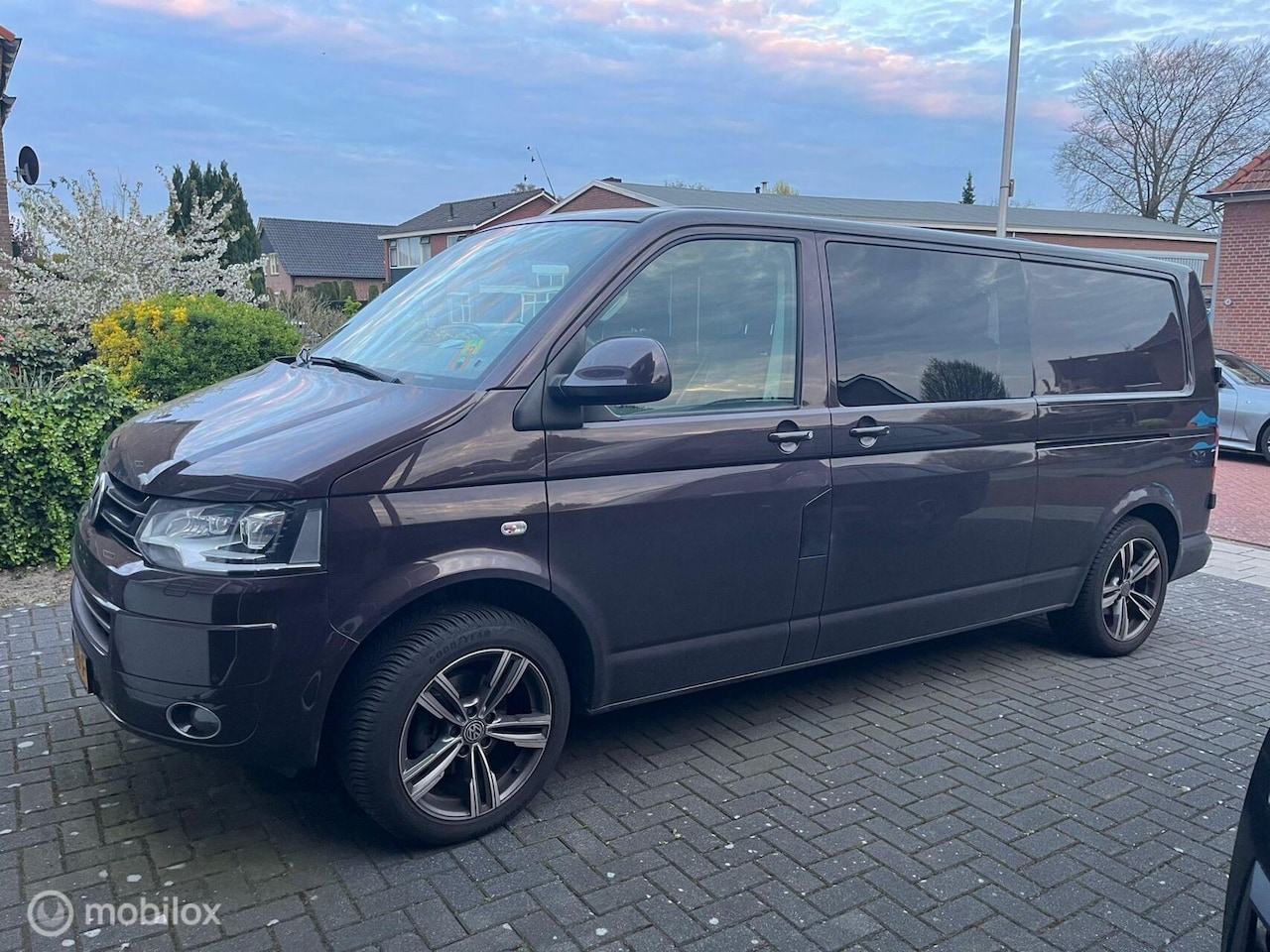 Volkswagen Transporter - 2.0 TDI L2H1 DC Highline rolstoelvervoer - AutoWereld.nl