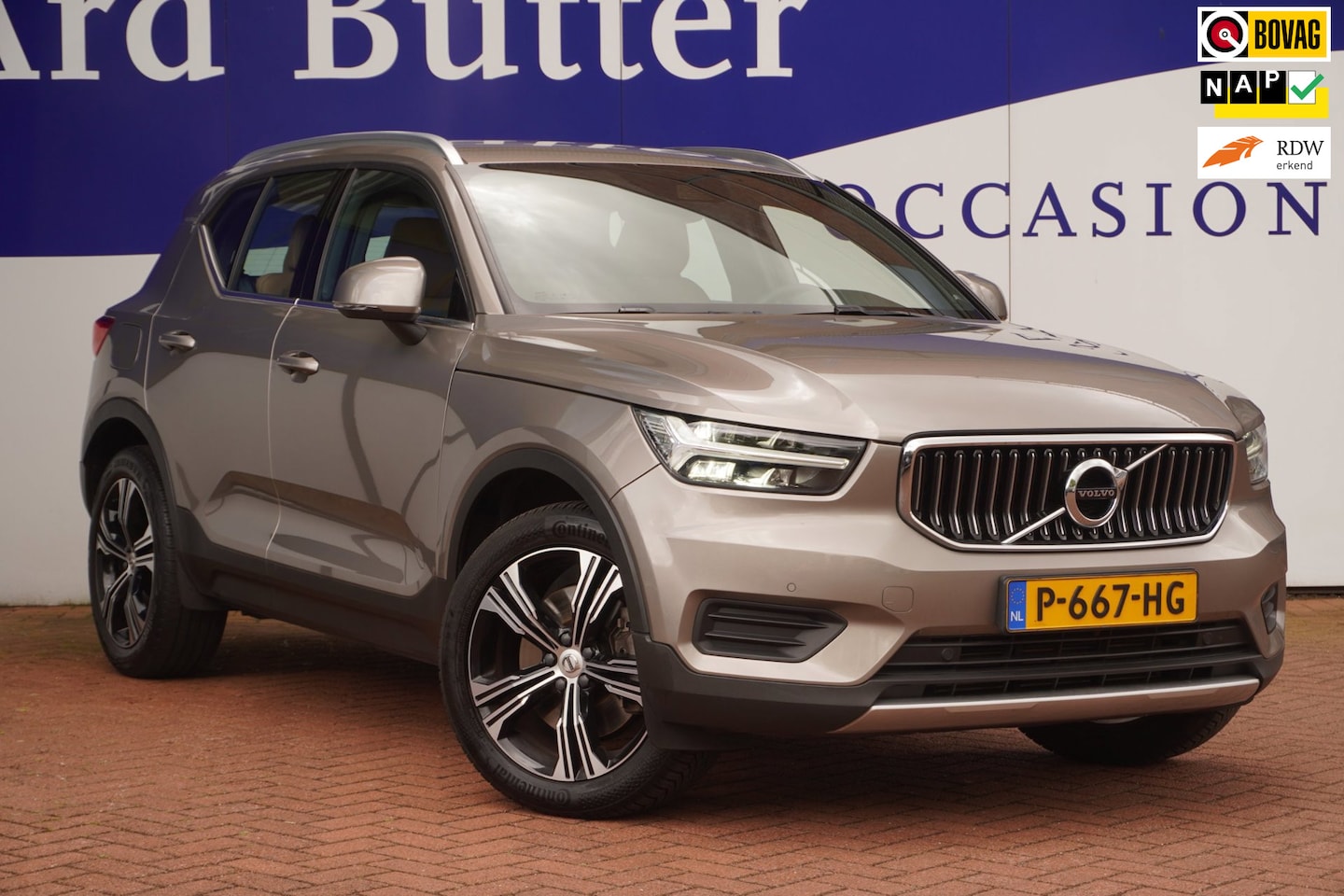Volvo XC40 - 1.5 T4 Recharge Inscription+Led+Volleder+navi+camera+vitrual+stoel-verw+Adaptieve-cruise+d - AutoWereld.nl