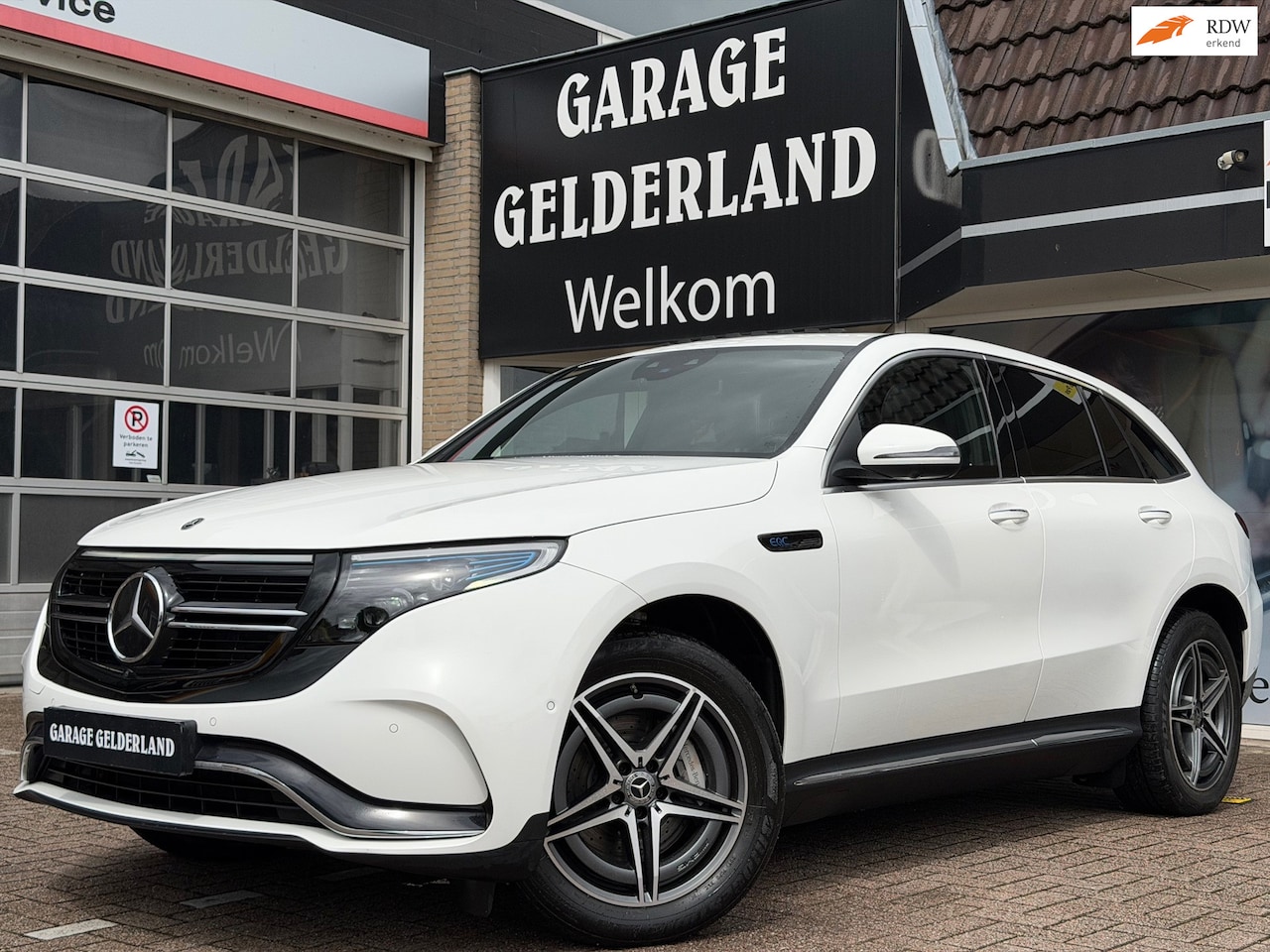 Mercedes-Benz EQC - 400 4MATIC AMG 80 kWh | Pano | Camera360 | Apple/Android | Leder | Elek.stoelen | ACC | Cl - AutoWereld.nl