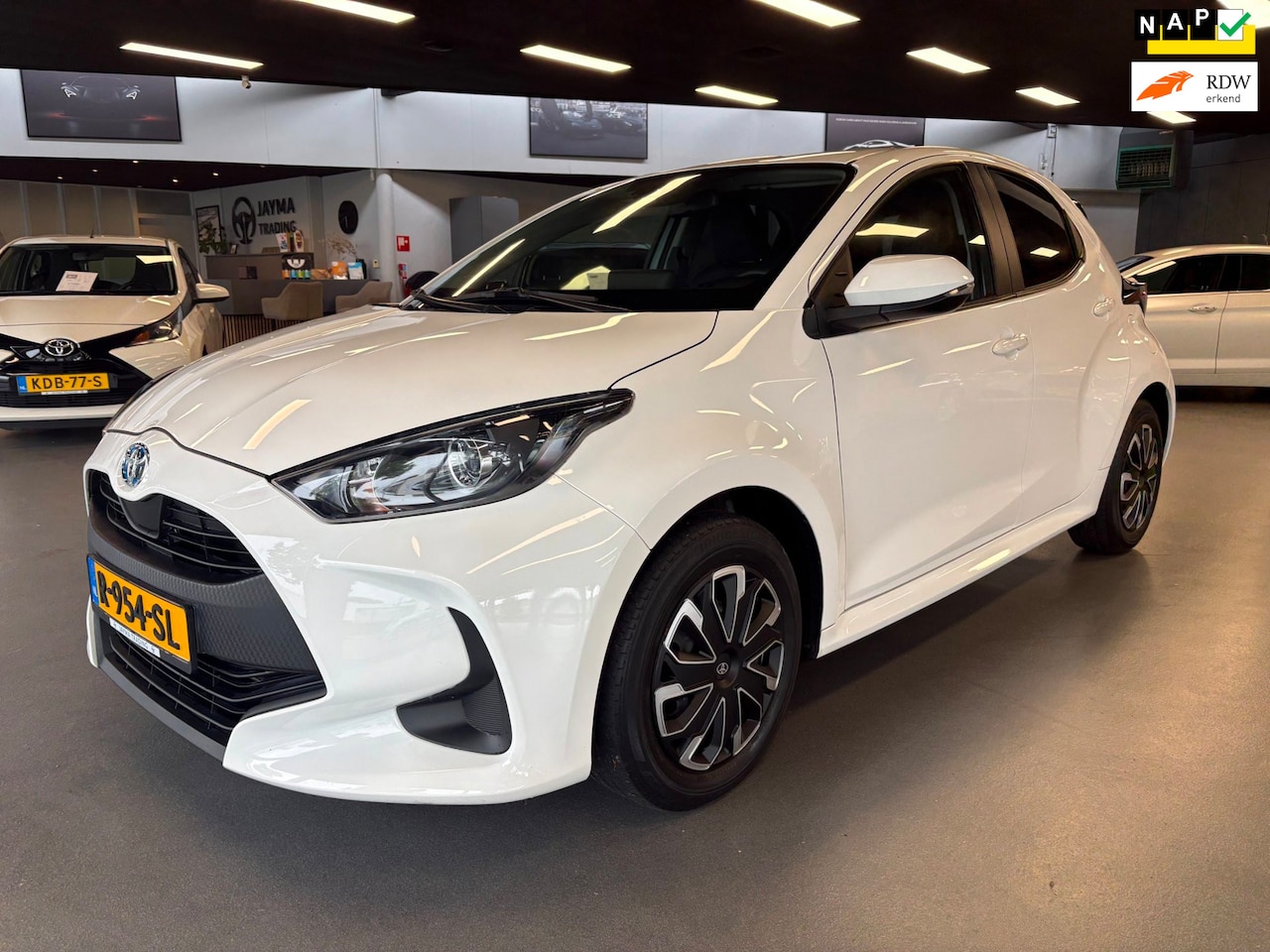 Toyota Yaris - 1.5 Hybrid Active 1.5 Hybrid Active - AutoWereld.nl