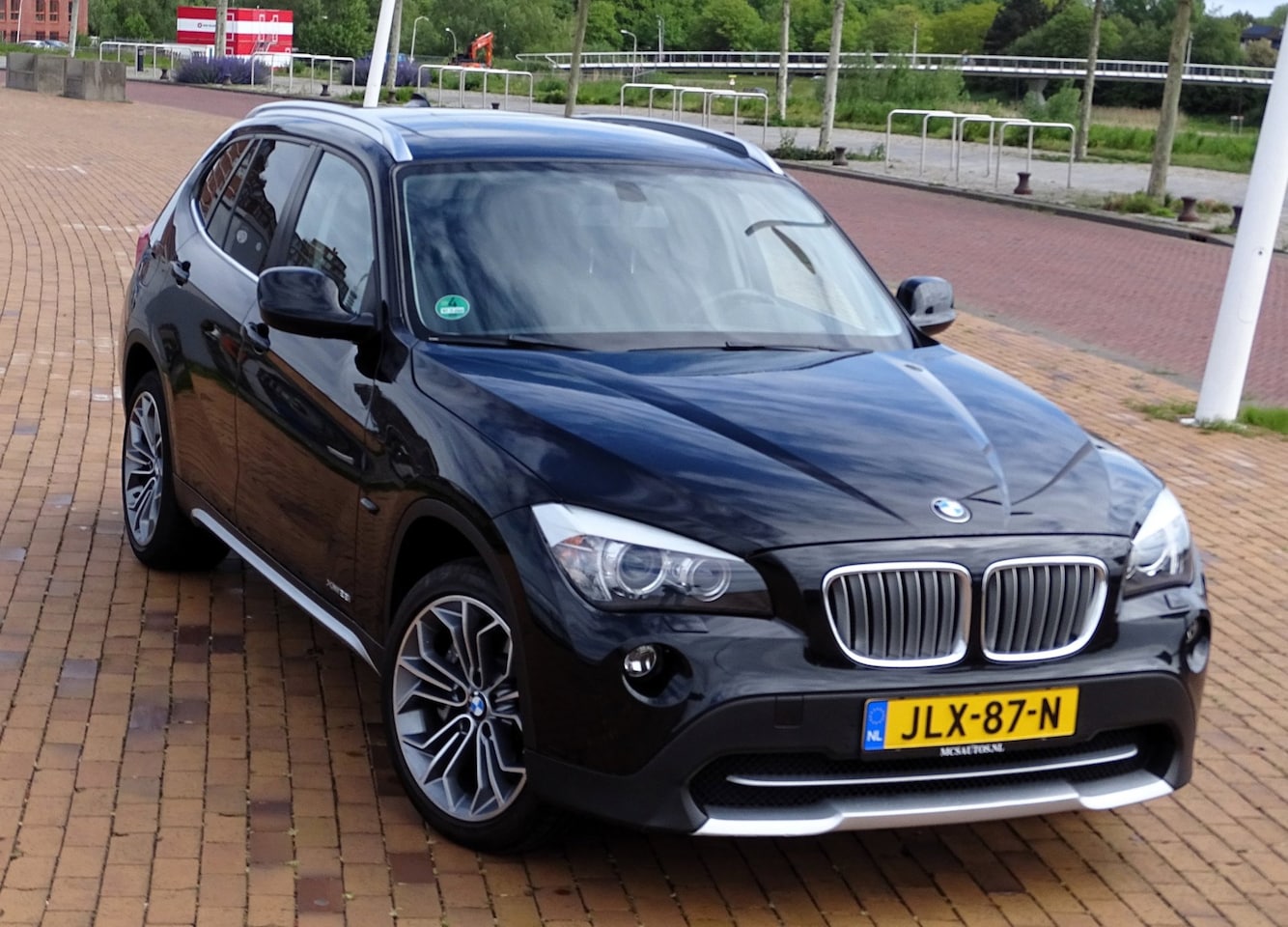 BMW X1 - XDrive28i Exe Aut Pano Carplay Leer - AutoWereld.nl