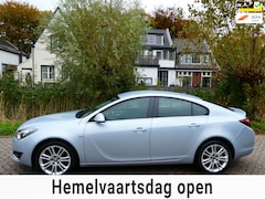 Opel Insignia - 1.4 Turbo 140pk 5-deurs 143.000km Clima Navi LED PDC