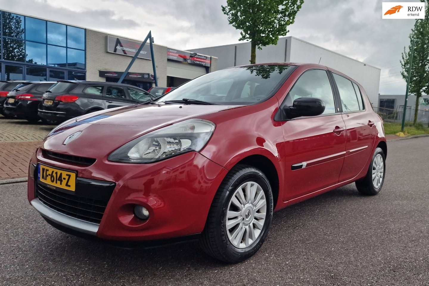 Renault Clio - 1.6 20th Anniversary AUTOMAAT NAVI PSENSOR CRUISE 2 X SLEUTELS - AutoWereld.nl