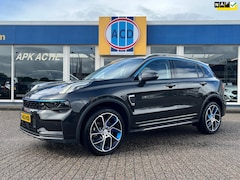 Lynk & Co 01 - 1.5 261pk PHEV 7DCTH | Orig.NL | PanoramaDak | 360 graden Camera | Carplay |