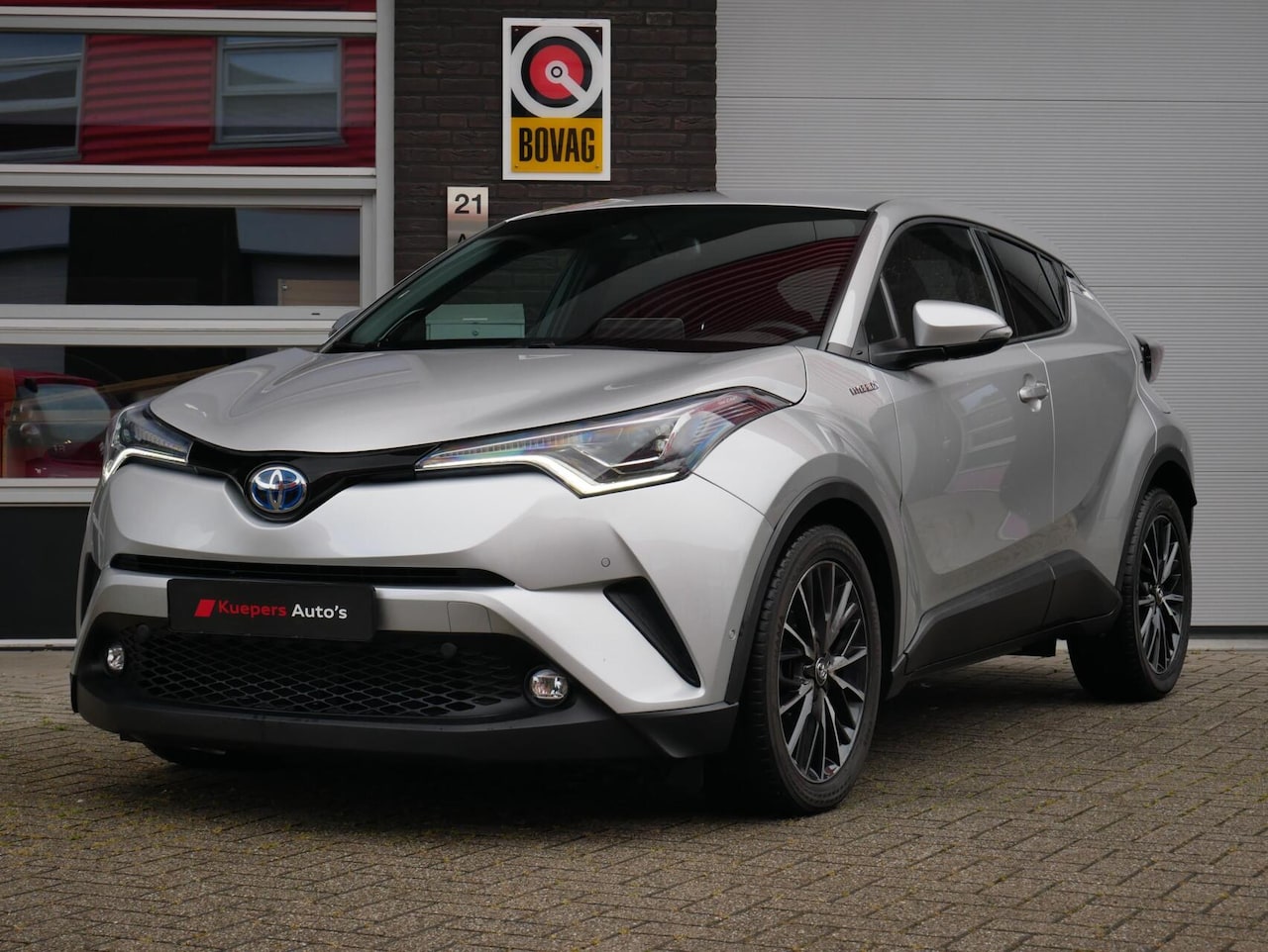 Toyota C-HR - 1.8 Hybrid Executive JBL Audio| Leder| ACC| Dealer onderhouden - AutoWereld.nl