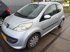Peugeot 107 - 1.0-12V XS AUTOMAAT