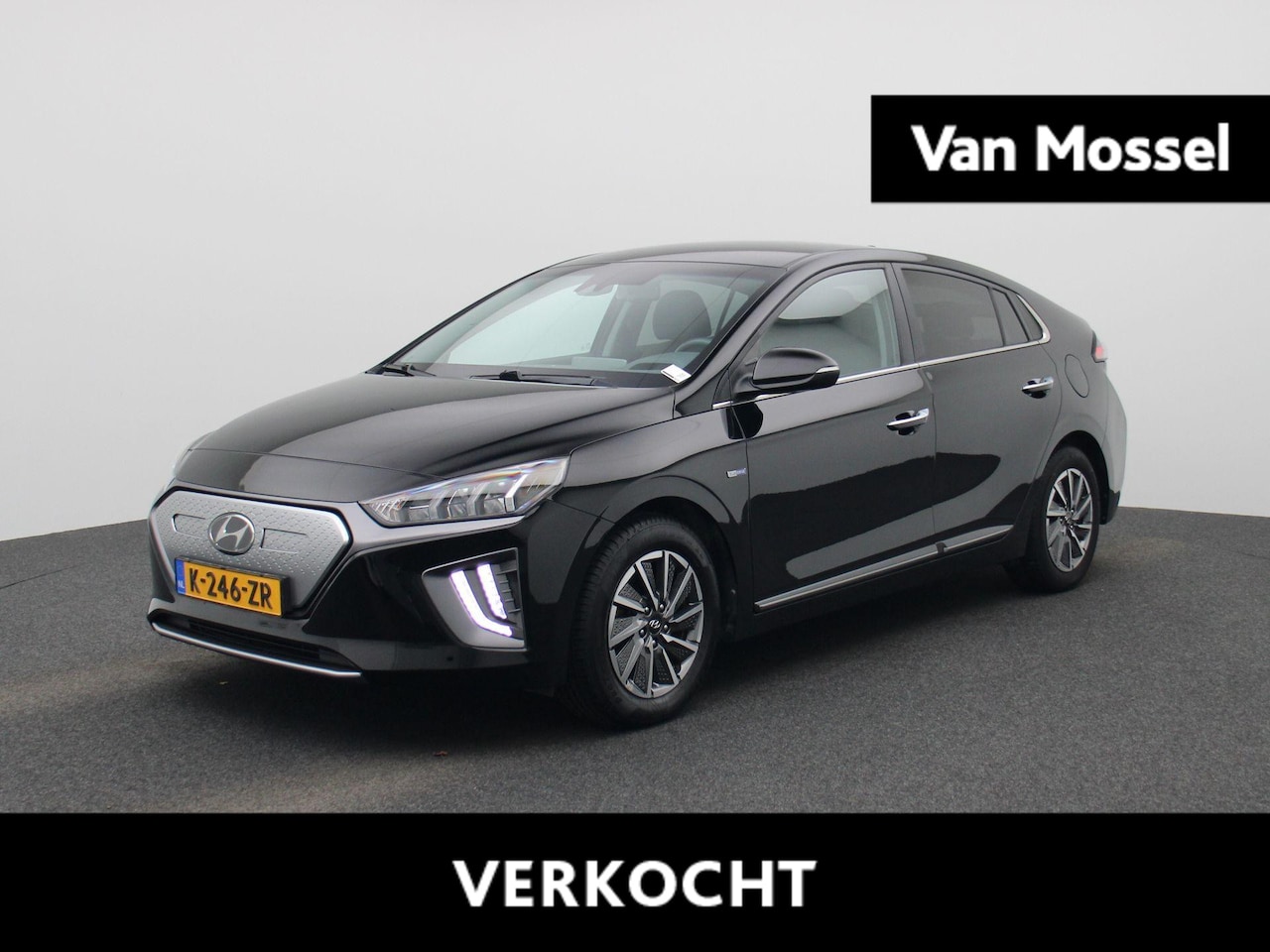 Hyundai IONIQ - Comfort EV 38 kWh | SoH 90% | AUTOMAAT | NAVIGATIE | CAMERA | APPLE CARPLAY | PDC | DAB | - AutoWereld.nl
