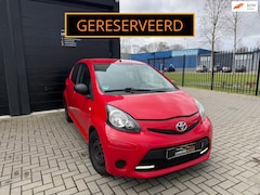 Toyota Aygo - 1.0 VVT-i Now Airco Elek Ramen LED 2013