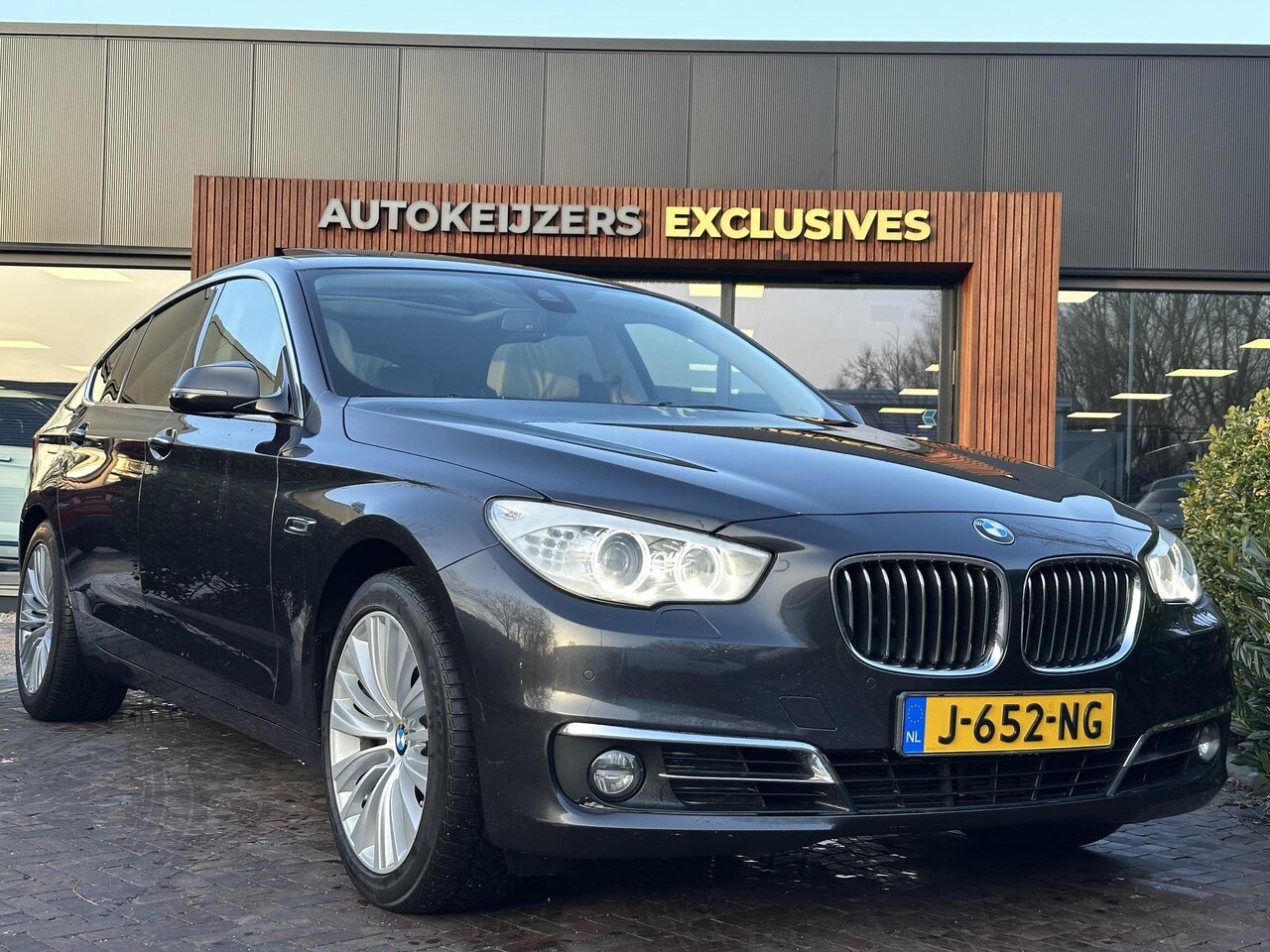 BMW 5-serie Gran Turismo - 520d High Executive 185PK Panoramadak Trekhaak - AutoWereld.nl