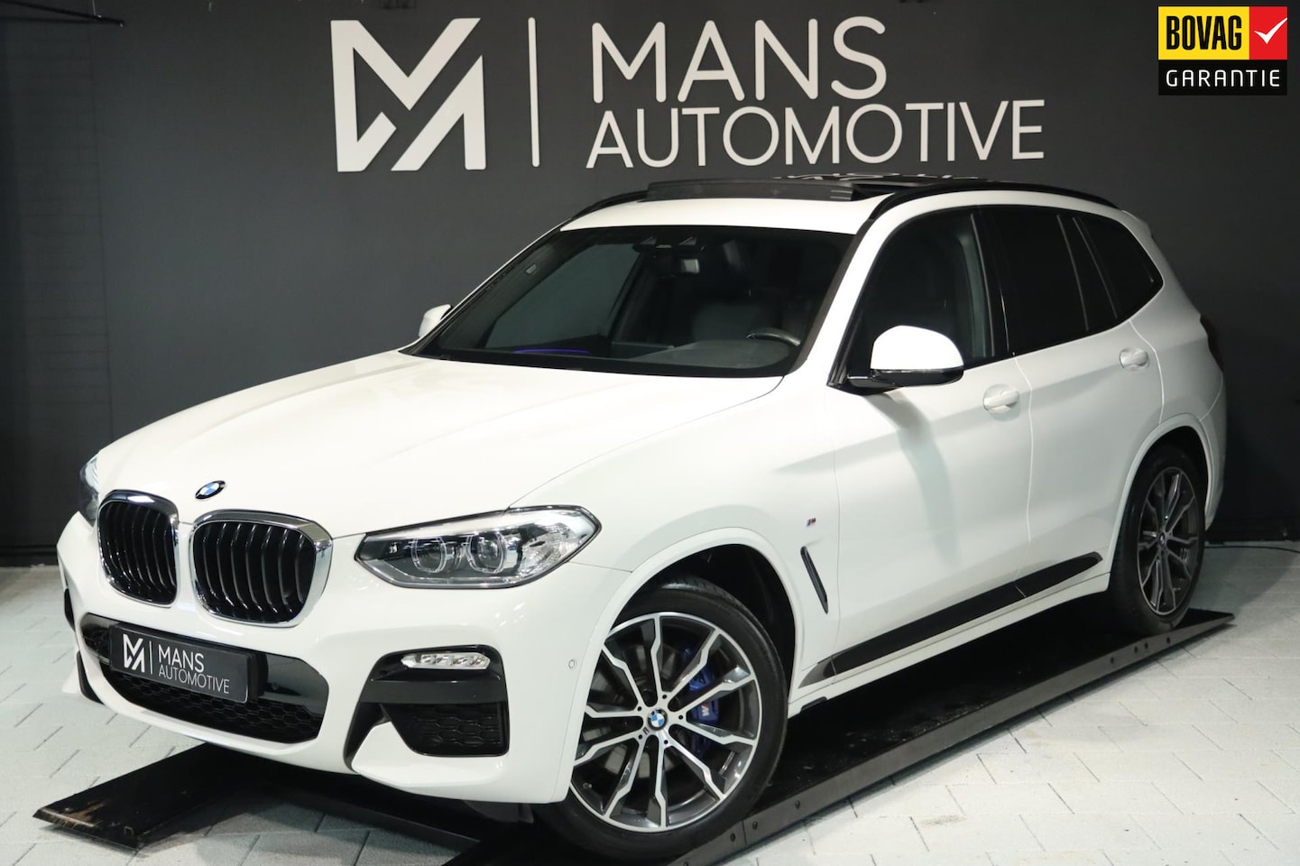BMW X3 - XDrive30i M Sport / PANO / HUD / LIVE COCKPIT / CAMERA / DEALER SERVICE - AutoWereld.nl