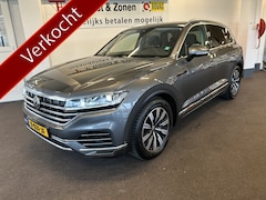 Volkswagen Touareg - 3.0 TSi eHybrid 4MOTION | Panoramadak | Elek. inklapbare trekhaak | BTW AUTO | Adaptieve c