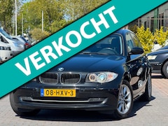 BMW 1-serie - 118i Business Line | Automaat | Navigatie scherm | Xenon | Parkeersensoren | Trekhaak | Cr