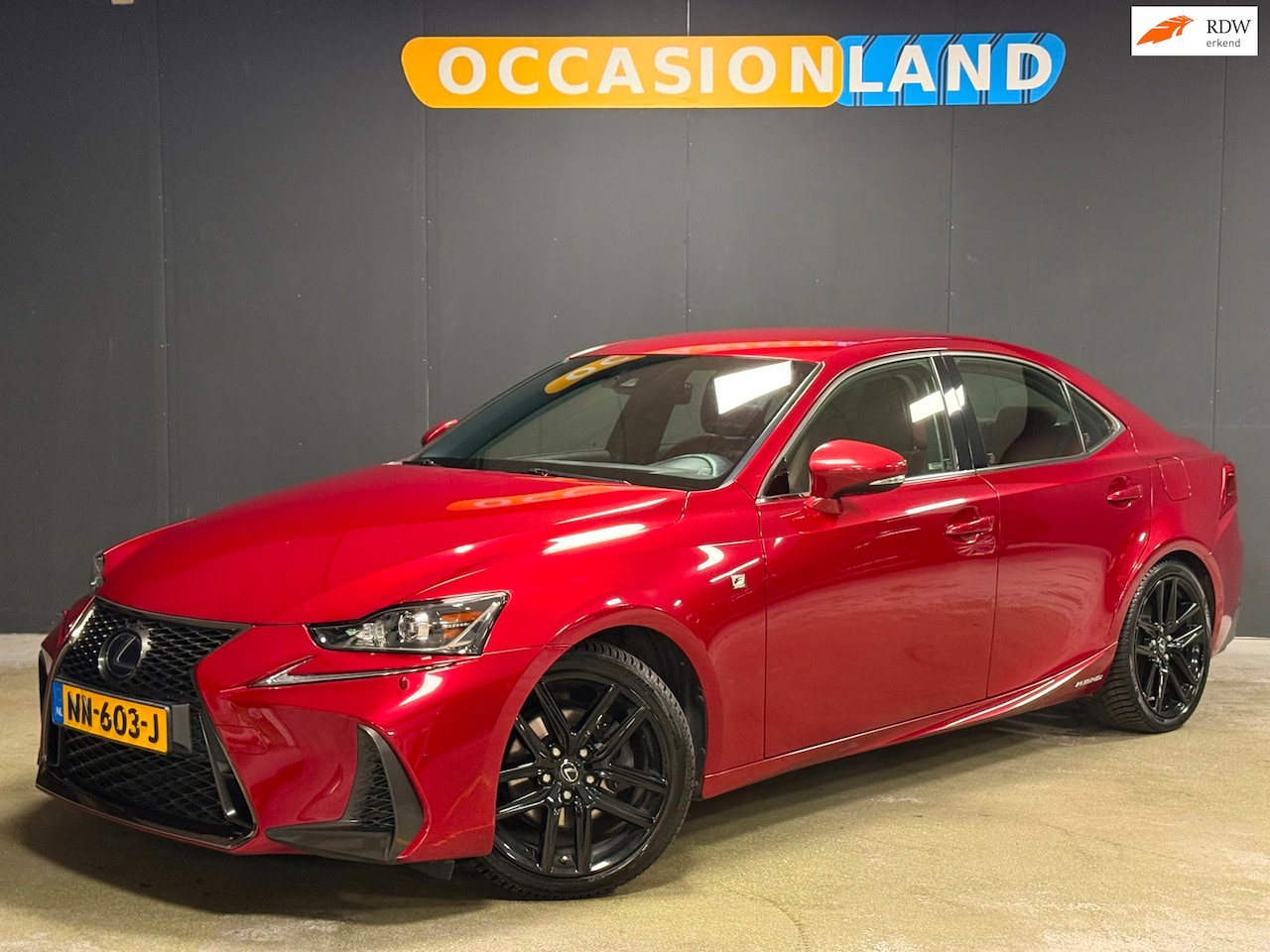 Lexus IS - 300h Hybrid F-Sport Line|DEALERONDERHOUDEN|NAP|CAMERA|STOELV|BLUETOOTH|18INCH| - AutoWereld.nl