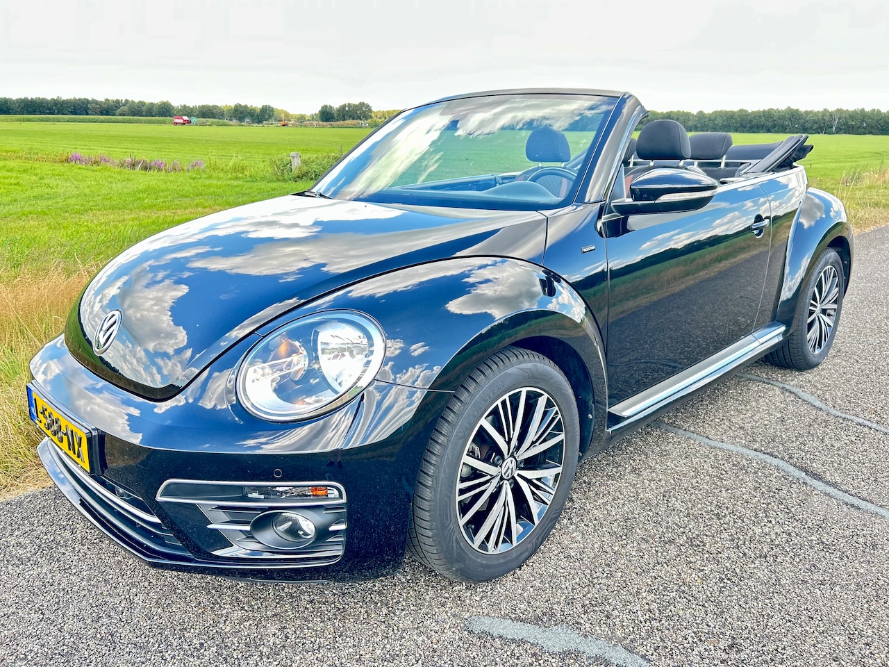 Volkswagen Beetle Cabriolet - 1.2 TSI Design BlueMotion Allrad | BOMVOL OPTIES ! - AutoWereld.nl