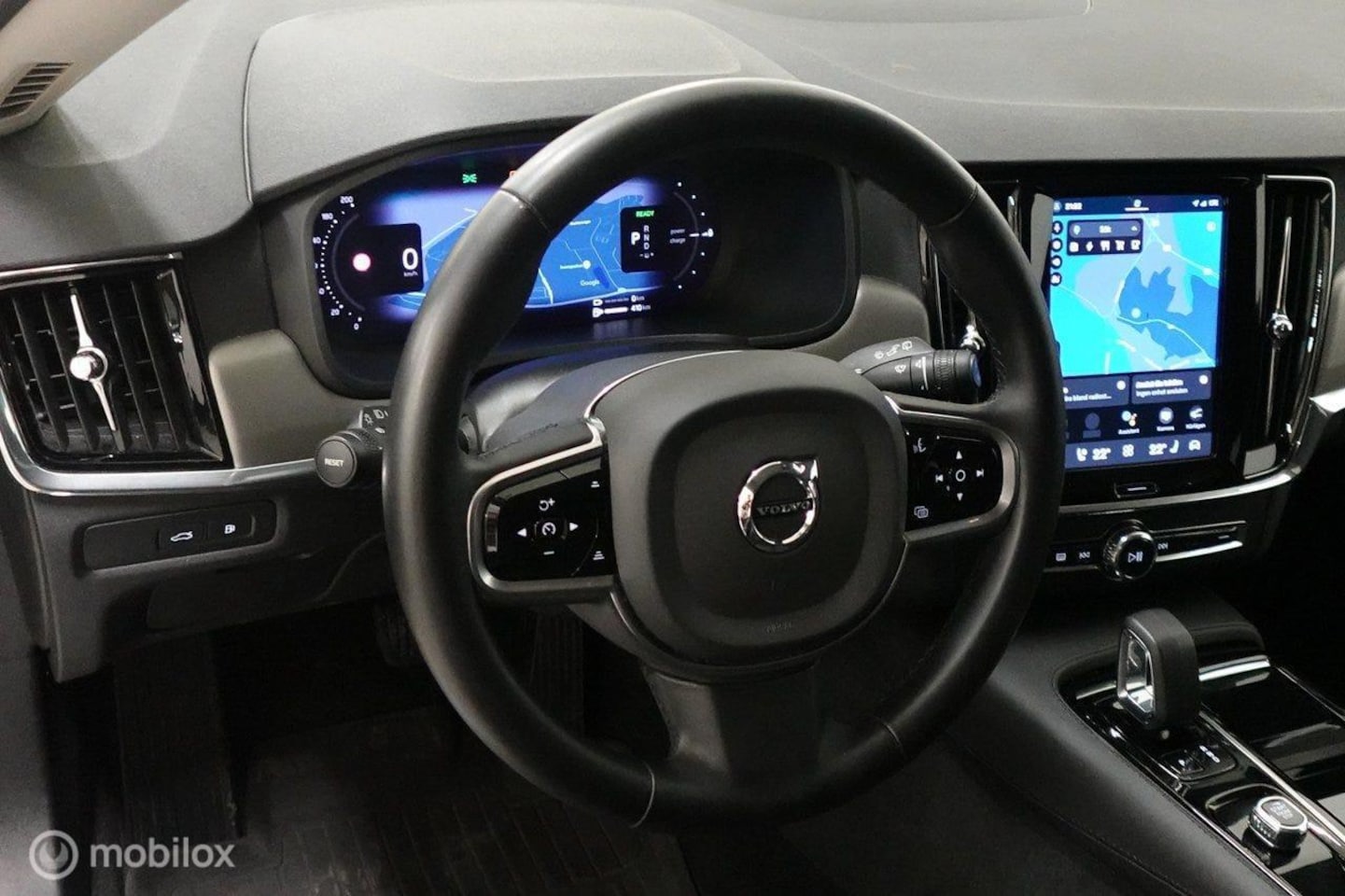 Volvo V90 - 2.0 T6 Plug-in hybrid AWD Core Bright, trekhaak - AutoWereld.nl
