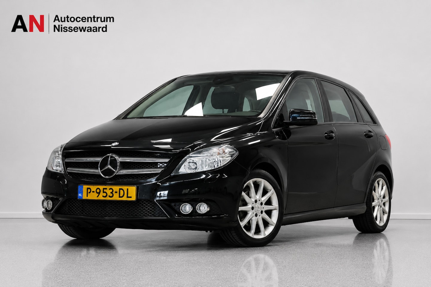 Mercedes-Benz B-klasse - 180 |AUT|Stoelverwarming|Cruise|PDC - AutoWereld.nl