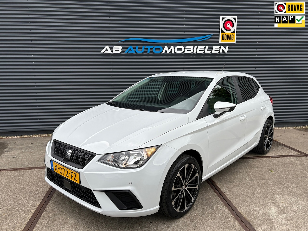SEAT Ibiza - 1.0 TSI Style Business CAMERA/ CARPLAY/ PARKEERSENSOREN - AutoWereld.nl